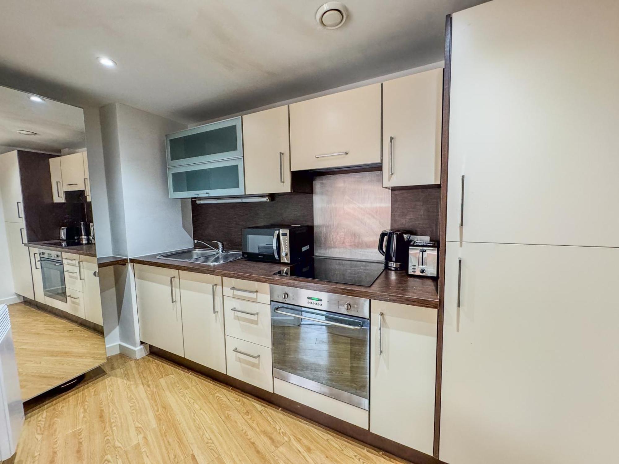J Quarter 1br - Free Parking - Three * Birmingham