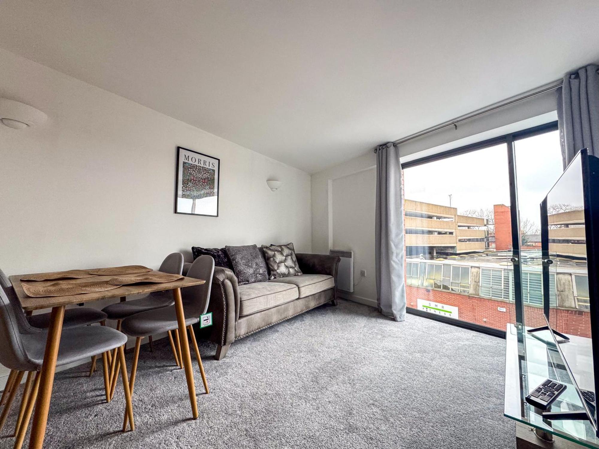 Apartment J Quarter 1br - Free Parking - Three Birmingham